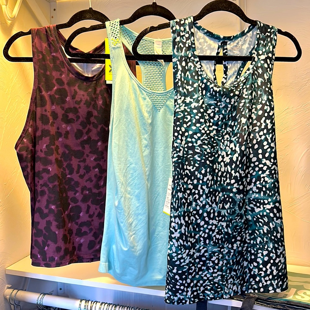 NWT 3 workout tops Old Navy and All in Motion size Large